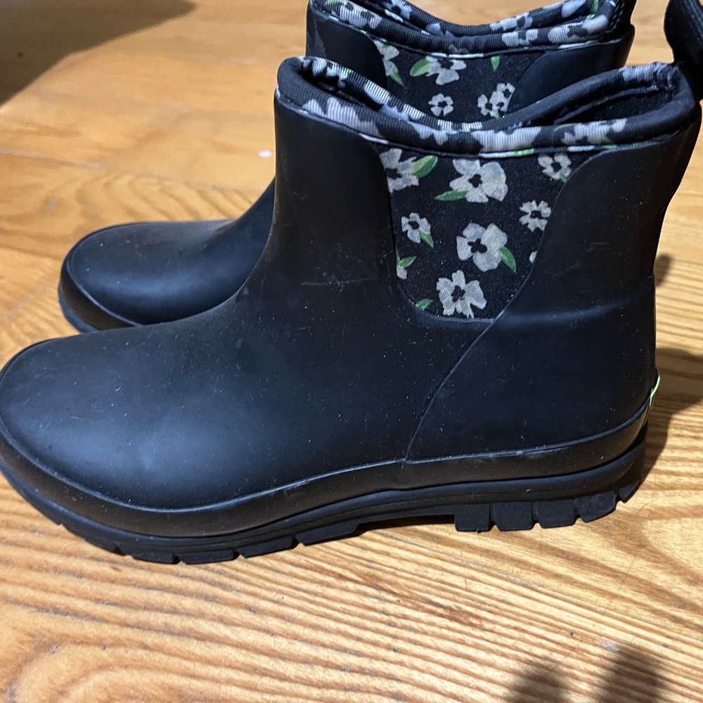 Western chief women’s size 7 low cut neoprene garden boots